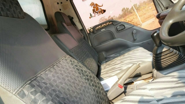 ขาย 6ล้อ ISUZU 130 แรงม้า ปี50 กระบะคาโก้ยาว5ม. สภาพสวยพร้อมใช้  ติดต่อได้ที่คุณ อ๊อฟ พิจิตร 086-737-9991