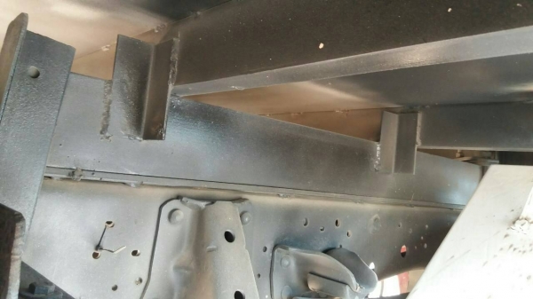 ขาย 6ล้อ ISUZU 130 แรงม้า ปี50 กระบะคาโก้ยาว5ม. สภาพสวยพร้อมใช้  ติดต่อได้ที่คุณ อ๊อฟ พิจิตร 086-737-9991