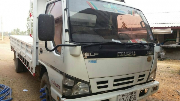 ขาย 6ล้อ ISUZU 130 แรงม้า ปี50 กระบะคาโก้ยาว5ม. สภาพสวยพร้อมใช้  ติดต่อได้ที่คุณ อ๊อฟ พิจิตร 086-737-9991