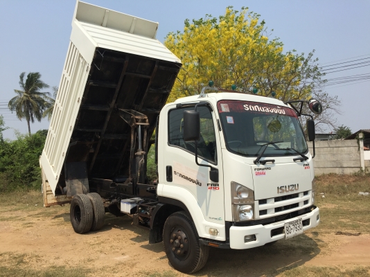 ขาย 6 ล้อดัมพ์ อีซูซุ FRR 210 แรง ปี 52 สภาพสวยจัด วิ่งน้อย 3x,xxx โล เป็นรถทดลองขับ ยังไม่เคยบรรทุก สวยจัด พร้อมใช้  จัดแนนท์ได้ครับ สนใจติดต่อ 081-9420141  ,  081-5715326