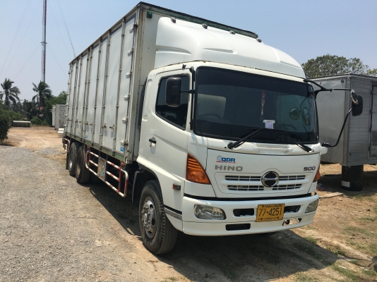 10ล้อตู้10ประตูยาว7.50เมตร 10ล้อตู้10ประตูยาว7.50เมตร