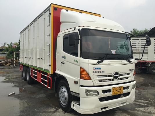 10ล้อตู้10ประตูยาว7.50เมตร 10ล้อตู้10ประตูยาว7.50เมตร