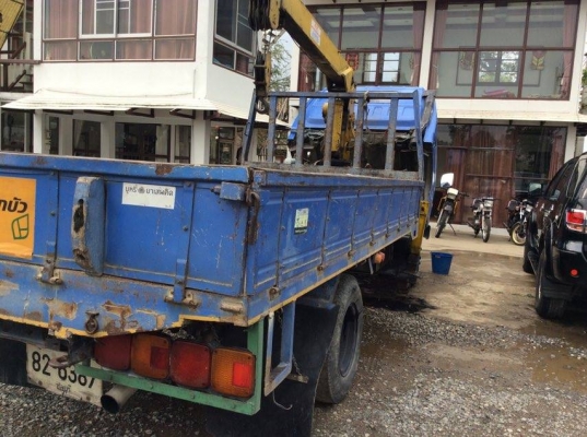 รถ 6 ล้อ ISUZU NPR ติดเครน 2.9 ตัน เครื่อง 115 แรง