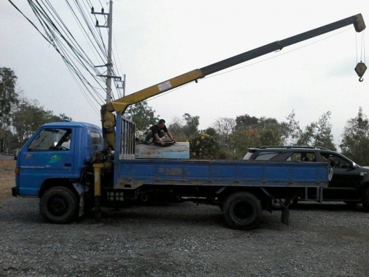 รถ 6 ล้อ ISUZU NPR ติดเครน 2.9 ตัน เครื่อง 115 แรง