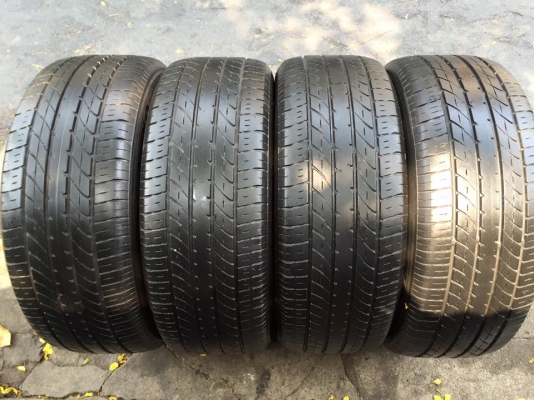 ขายยาง TOYO 235-50-18 ปี13 ดอกสวย พร้อมซิ่ง ชุดละ 3,500 บาท