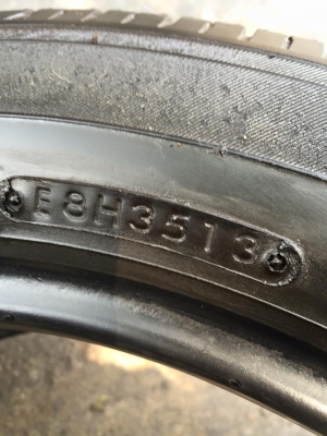 ขายยาง TOYO 235-50-18 ปี13 ดอกสวย พร้อมซิ่ง ชุดละ 3,500 บาท