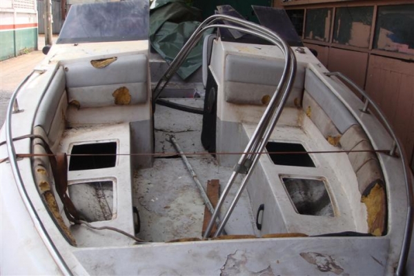 ขายเรือ 18 ฟุตพร้อม เทเลอร์