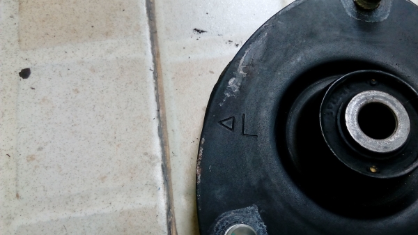 เบ้าโช๊คด้านซ้ายซีวิคไดเมนชั่น