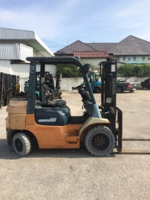 ขายรถ toyota รุ่น 7 ขนาด 2.5 ตัน ดีเซล เกียร์ ออโต้ รับประกัน 3เดือน