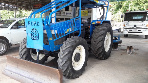 ขาย  รถแทร็กเตอร์ NEWHOLLAND  TT75  ปี 58  สภาพสวยใหม่พร้อมโอนเล่มทะเบียน