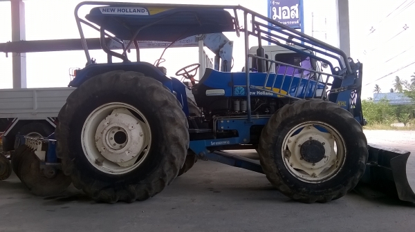 ขาย  รถแทร็กเตอร์ NEWHOLLAND  TT75  ปี 58  สภาพสวยใหม่พร้อมโอนเล่มทะเบียน