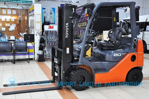 ขายรถโฟล์คลิฟท์มือสอง TOYOTA รุ่น 8FG20-30269 ราคา 295,000 บาท นำเข้าจากประเทศญี่ปุ่น 100\% ไม่เคยใช้งานในไทย