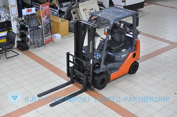 ขายรถโฟล์คลิฟท์มือสอง TOYOTA รุ่น 8FG20-30269 ราคา 295,000 บาท นำเข้าจากประเทศญี่ปุ่น 100\% ไม่เคยใช้งานในไทย