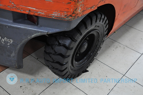 ขายรถโฟล์คลิฟท์มือสอง TOYOTA รุ่น 8FG20-30269 ราคา 295,000 บาท นำเข้าจากประเทศญี่ปุ่น 100\% ไม่เคยใช้งานในไทย