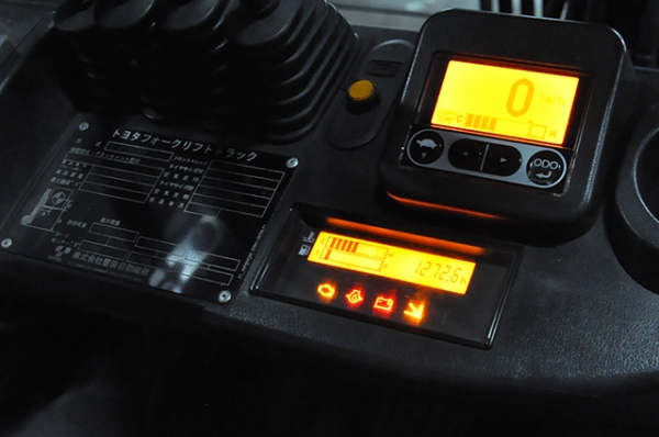 ขายรถโฟล์คลิฟท์มือสอง TOYOTA รุ่น 8FG20-30269 ราคา 295,000 บาท นำเข้าจากประเทศญี่ปุ่น 100\% ไม่เคยใช้งานในไทย