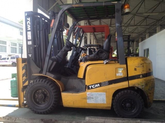 ขายรถ tcm ขนาด 2.5 ตัน รุ่นt3k เครื่องยนต์ ดีเซล  เกียร์ ออโต้ รับประกัน3 เดือน