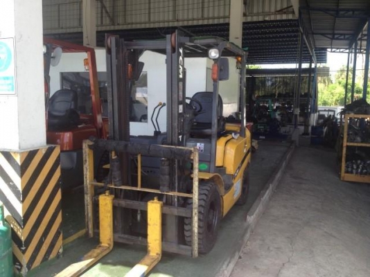 ขายรถ tcm ขนาด 2.5 ตัน รุ่นt3k เครื่องยนต์ ดีเซล  เกียร์ ออโต้ รับประกัน3 เดือน