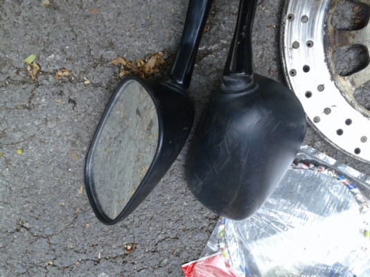 อะไหล่กับประดับยนต์