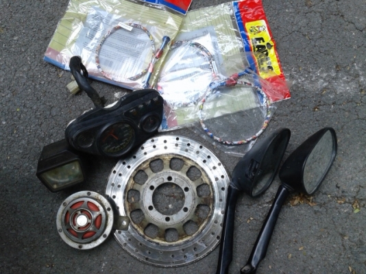 อะไหล่กับประดับยนต์