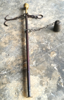 ตาชั่งทองเหลืองแท้ ตัวที่ 1 ลดราคา 999 บ. เป็นของโบราณสภาพครบใช้งานได้ดี