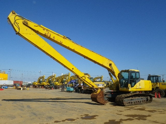 ขายรถแบคโฮ KOMATSU  PC200LC