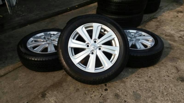 ล้อ all new vios ขอบ 15 4รู 100 พร้อมยาง 185 60 15 ชุดล่ะ 9000