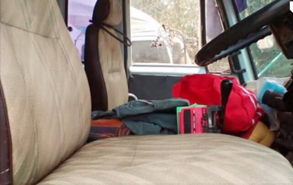 ISUZU ROCKY 165 HP 6BD1 หกล้อดั๊มพ์ กระบะดั๊มพ์เหล็ก 6 ตันความยาว 4 เมตรสวยๆสภาพดีมากครับพร้อมใช้งานได้เลย เครื่องยนต์แรงดีเดิมๆไม่มีแตกเยิ้ม ภายในห้องเก๋งคอนโซลสวยครบพร้อม พวงมาลัยเพาเวอร์ ระบบเบรคทริ๊ปฟี้ครบครัน ช่วงล่างใหญ่ ยาง 9.00 ขอบ 20 สภาพดีประมาณ ISUZU ROCKY 165 HP 6BD1 หกล้อดั๊มพ์ กระบะดั๊มพ์เหล็ก 6 ตันความยาว 4 เมตรสวยๆสภาพดีมากครับพร้อมใช้งานได้เลย เครื่องยนต์แรงดีเดิมๆไม่มีแตกเยิ้ม ภายในห้องเก๋งคอนโซลสวยครบพร้อม พวงมาลัยเพาเวอร์ ระบบเบรคทริ๊ปฟี้ครบครัน ช่วงล่างใหญ่ ยาง 9.00 ขอบ 20 สภาพดีประมาณ