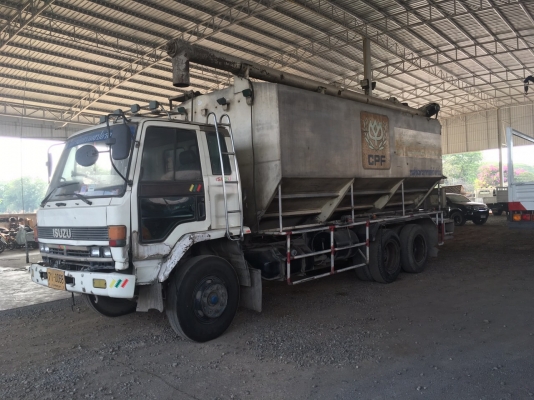 ขายรถขนอาหารสัตว์พร้อมใช้ เพลาเดียวเครื่อง175 แรง ขาย สด ผ่อน