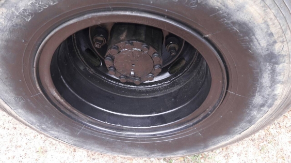 ขาย6ล้อดั้ม 115 แรง Fหลัง เพาเวอร์ ทะเบียนพร้อมโอน