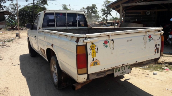 ขายกระบะนีสสันบิกเอ็ม ทะเบียนพร้อมโอน