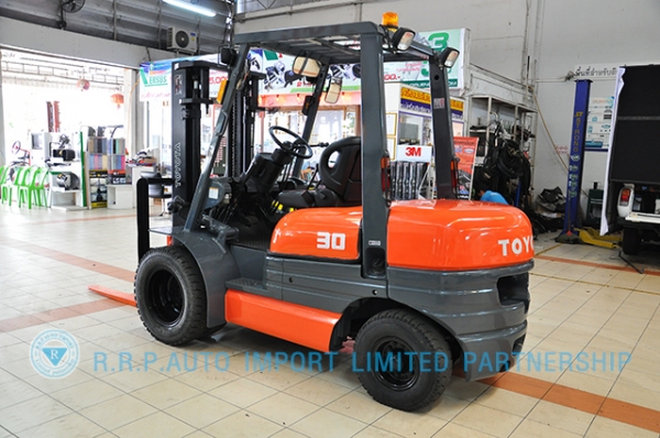 ขายรถโฟล์คลิฟท์มือสอง TOYOTA รุ่น 6FD30-32435 ราคา 395,000 บาท นำเข้าจากประเทศญี่ปุ่น 100\% ไม่เคยใช้งานในไทย