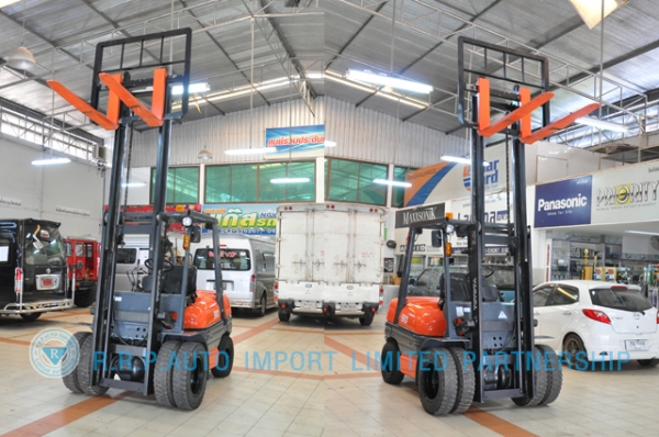 ขายรถโฟล์คลิฟท์มือสอง TOYOTA รุ่น 6FD30-32435 ราคา 395,000 บาท นำเข้าจากประเทศญี่ปุ่น 100\% ไม่เคยใช้งานในไทย