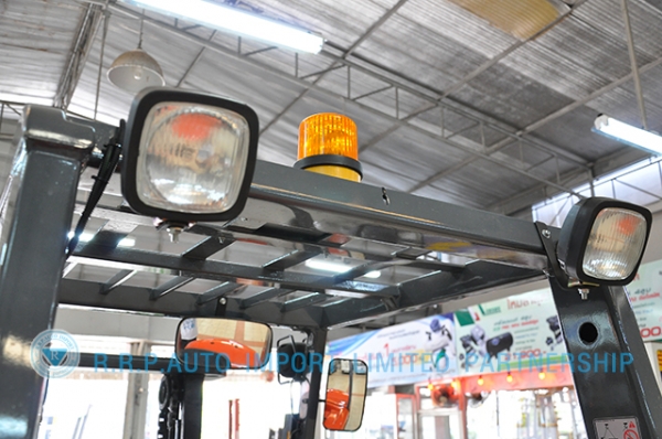 ขายรถโฟล์คลิฟท์มือสอง TOYOTA รุ่น 6FD30-32435 ราคา 395,000 บาท นำเข้าจากประเทศญี่ปุ่น 100\% ไม่เคยใช้งานในไทย