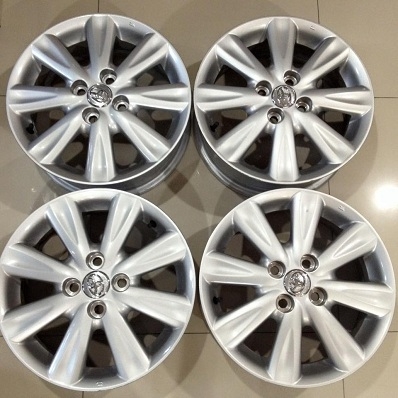 -----ขายแล้ว------ล้อแม็กซ์ TOYOTA 15 นิ้ว