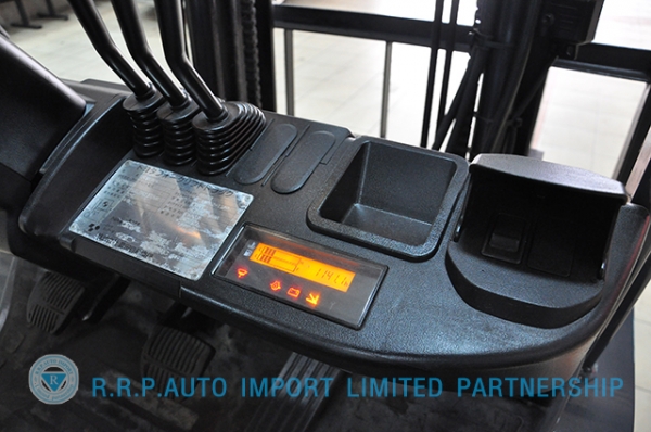 ขายรถโฟล์คลิฟท์มือสอง TOYOTA รุ่น 8FD25-34255 ราคา 580,000 บาท นำเข้าจากประเทศญี่ปุ่น 100\% ไม่เคยใช้งานในไทย