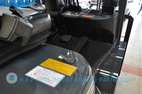 ขายรถโฟล์คลิฟท์มือสอง TOYOTA รุ่น 8FD25-34255 ราคา 580,000 บาท นำเข้าจากประเทศญี่ปุ่น 100\% ไม่เคยใช้งานในไทย