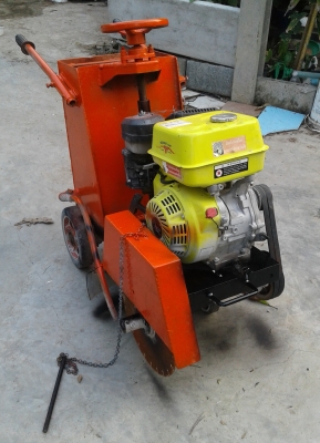 รถตัดถนนเล็ก เครื่องเบนซิน 9 แรง