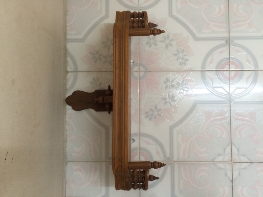 หิ้งพระไม้  สภาพดี