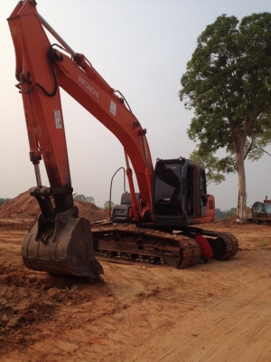 ขายด่วน!! แบคโฮ HITACHI ZX-200-1 ราคาดี สภาพดี บอดี้สวย เอวแน่นเครื่องฟิต เสปคญี่ปุ่นแท้!!!