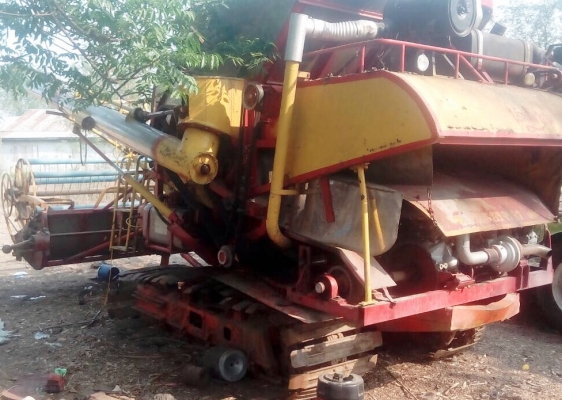 ขายแพ็คคู่ด่วน รถเกี่ยวข้าวไอ้หนุ่มไวไฟ + รถเทรลเลอร์สิบล้อ HINO KT 725 - 168 HP เพลาเดียวสวยๆ พวงมาลัยเพาเวอร์ เบรคทริ๊ปฟี้ สภาพดีมากครับพร้อมใช้งานทะเบียนครบพร้อมโอน รถเกี่ยวเครื่องยนต์ 220 แรง ISUZU 6HH1 เทอร์โบ ปั๊มไดกิ้น 23 ช่วงล่าง รถสภาพดีพร้อมใช้ง