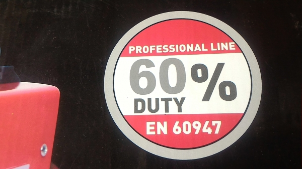 เครื่องเชื่อมพกพา แต่กระแสเชื่อมสูงมาก กว่าตัวใหญๆ ยี่ห้อ THAISUN ขนาดถึง  300 A. เป็นระบบ Inverter Welder จ่ายไฟฟ้าเชื่อมเป็นแบบ DC