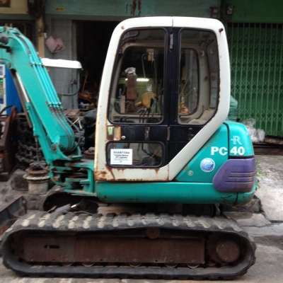 SALE___KOMATSU PC40-7 เก่านอก จากJanpan สภาพเดิมๆ สวย พร้อมใช้งาน SALE___KOMATSU PC40-7 เก่านอก จากJanpan สภาพเดิมๆ สวย พร้อมใช้งาน