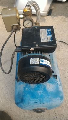 ปั๊มน้ำอัตโนมัติ พร้อมถังเก็นน้ำแบบสะสมแรงดัน SAXON ขนาด 1 แรงม้า ใข้กับบ้านเรื่อนทั่วไปได้เลย ดันน้ำขึ้นได้สูง 50 เมตร ท่อเข้า - ออก 1 นิ้ว