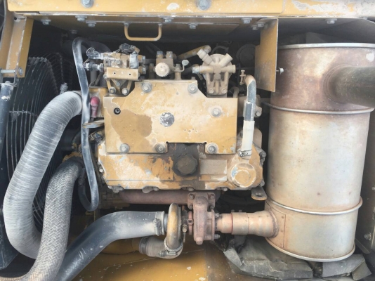 ขาย 1,285,000 CAT  315 DL   ทำงาน 10,804 ชั่วโมง  เครื่องดี   ปั้มดี โช่หนา เอวเเน่น ไฟฟ้าครบ เอกสารอินวอยท์รถสวยพร้อมใช้เอกสารพร้อม 090-772-3710 090-772-3708