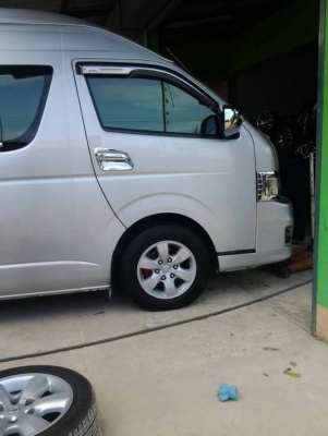 แม็กโตโยต้าขอบ16 พร้อมยาง ใส่รถตู้ รถกะบะ