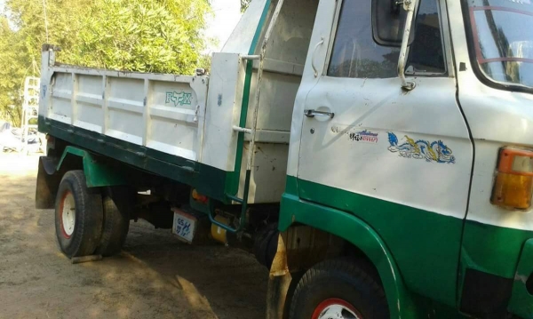 ขายรถ6ล้อ ดั้มKM505 เครื่อง117แรง เครื่องดี แคชซีสวย สภาพพร้อมใช้งาน เอกสารพร้อมโอน ราคา330,000 สนใจโทร 090-8588220คุณนะ 093-3258446คุณบิว หรือเข้าดูสินค้าอื่นๆได้ที่ www.truck.in.th/498 หรือเพจFacebook ณรงค์ ซื้อขายรถมือสอง (เว็บไซต์ส่วนตัว) หรือFacebook