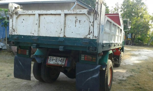 ขายรถ6ล้อ ดั้มKM505 เครื่อง117แรง เครื่องดี แคชซีสวย สภาพพร้อมใช้งาน เอกสารพร้อมโอน ราคา330,000 สนใจโทร 090-8588220คุณนะ 093-3258446คุณบิว หรือเข้าดูสินค้าอื่นๆได้ที่ www.truck.in.th/498 หรือเพจFacebook ณรงค์ ซื้อขายรถมือสอง (เว็บไซต์ส่วนตัว) หรือFacebook