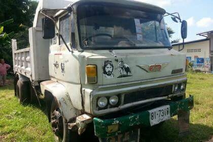 ขายรถ6ล้อ ดั้มKR300 เครื่อง150แรง EH100 ยาง900 ขอบ20 เอกสารพร้อมโอน สนใจโทร 090-8588220คุณนะ 093-3258446คุณบิว หรือเข้าดูสินค้าอื่นๆได้ที่ www.truck.in.th/498 หรือเพจFacebook ณรงค์ ซื้อขายรถมือสอง (เว็บไซต์ส่วนตัว) หรือFacebook คุณนะ รถบรรทุก