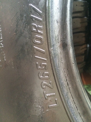 ยาง mud maxxis 265/70/17 ปี 13