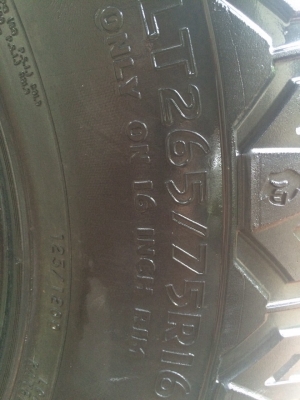 ยาง mud cooper stt 265/75/16 ปี 12 ยาง mud cooper stt 265/75/16 ปี 12